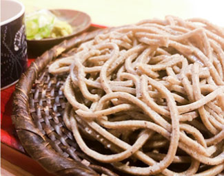 鬼挽きざる蕎麦